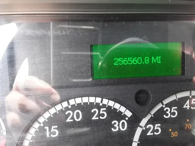 2018 FREIGHTLINER M2 106