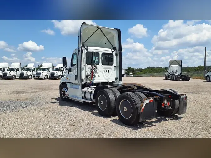 2020 FREIGHTLINER/MERCEDES CASCADIA 125