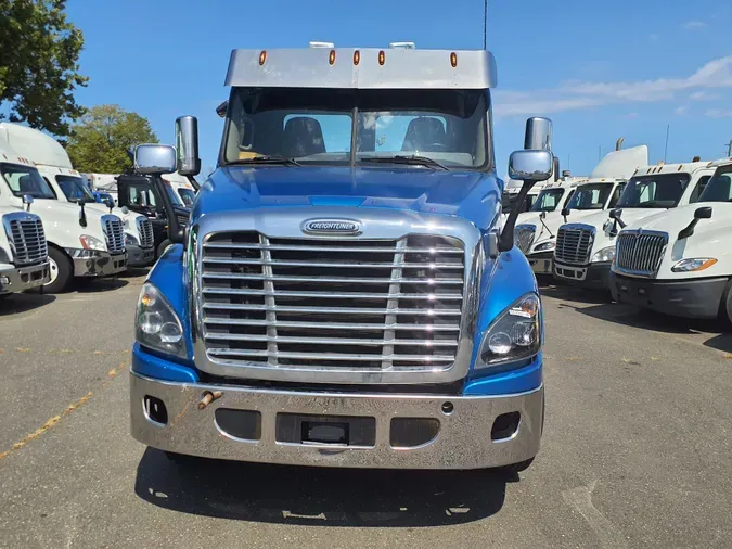 2018 FREIGHTLINER/MERCEDES CASCADIA 125