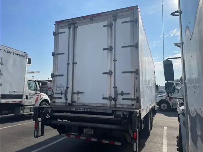 2018 FREIGHTLINER M2 106