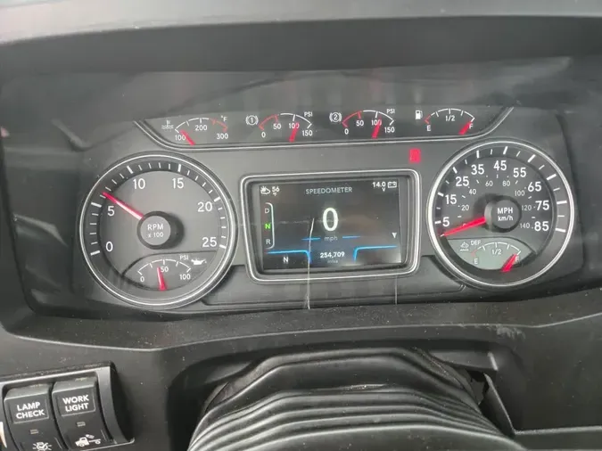 2019 NAVISTAR INTERNATIONAL LT625 DAYCAB T/A
