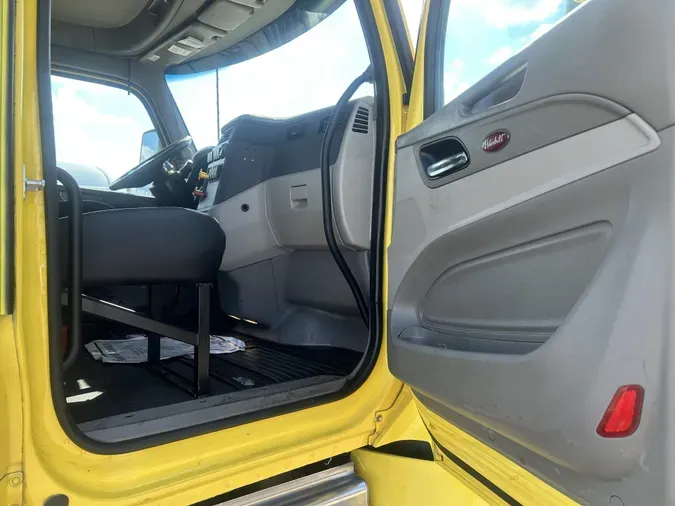 2021 Peterbilt 579