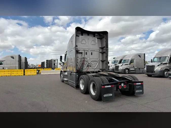 2025 Freightliner Cascadia 126a20dff7f01debba4c473a474e690f093