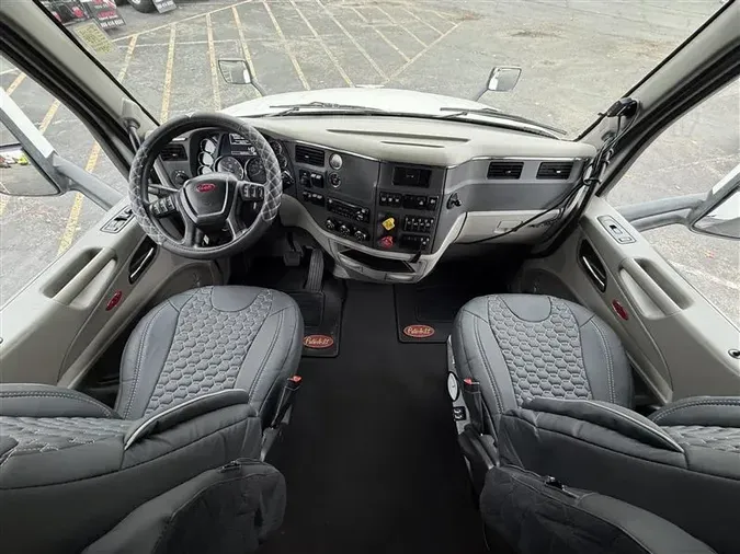2020 PETERBILT 579