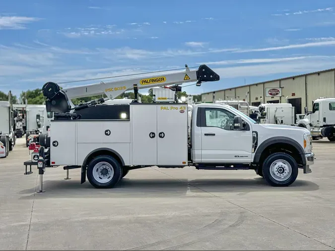 2025 FORD F-600 XL