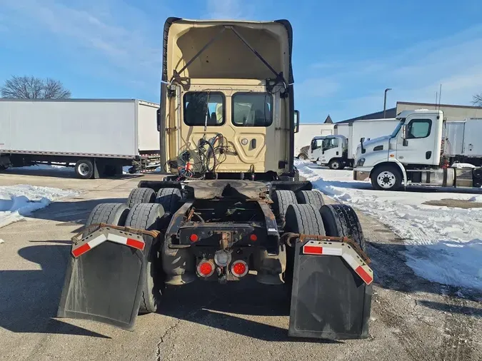 2019 FREIGHTLINER/MERCEDES CASCADIA 125
