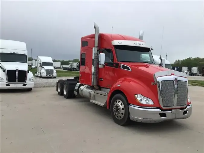 2021 KENWORTH T680