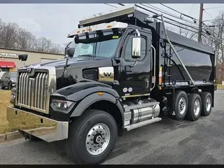 2025 WESTERN STAR 47X