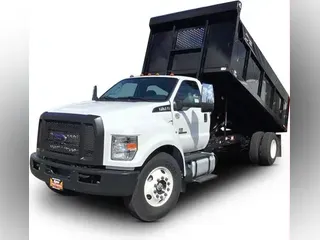 2022 Ford F-650