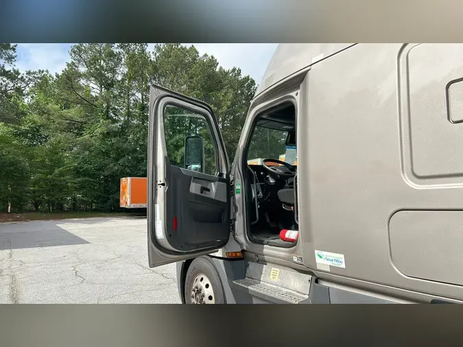 2021 Freightliner Cascadia