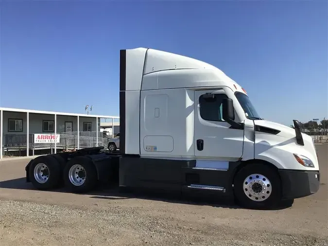 2022 FREIGHTLINER CA116