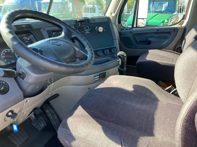 2016 FREIGHTLINER/MERCEDES CASCADIA 125