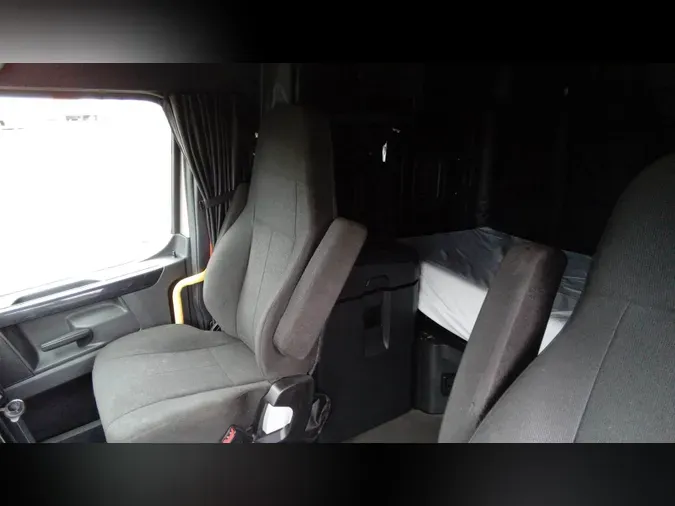 2023 Freightliner Cascadia 126