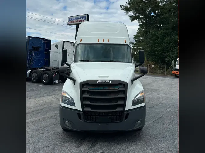 2020 FREIGHTLINER CASCADIA 126