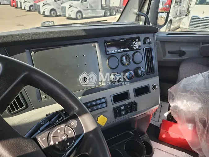 2019 FREIGHTLINER CASCADIA CA126