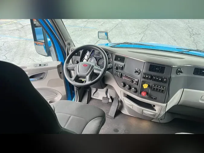 2021 Peterbilt 579