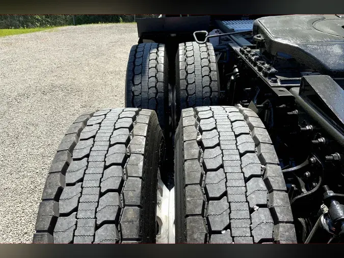 2022 INT LT625 6x4