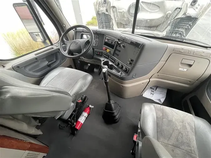 2019 FREIGHTLINER CASCADIA