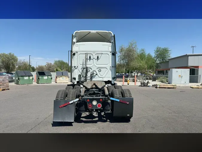 2021 Freightliner Cascadia 126
