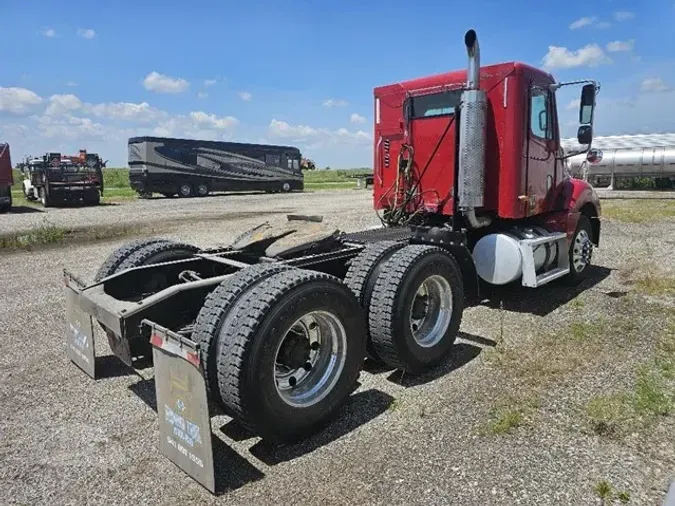 2004 FREIGHTLINER COLUMBIA 120