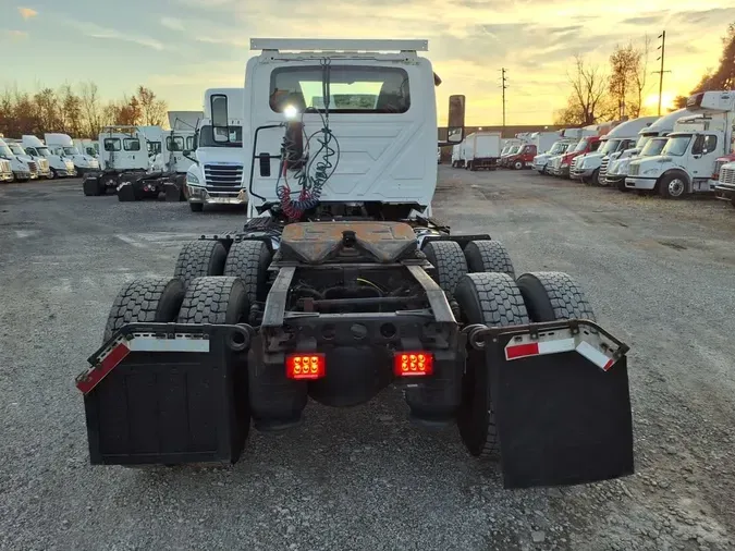 2019 NAVISTAR INTERNATIONAL LT625 DAYCAB T/A
