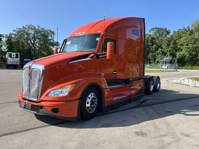 2025 Kenworth T680