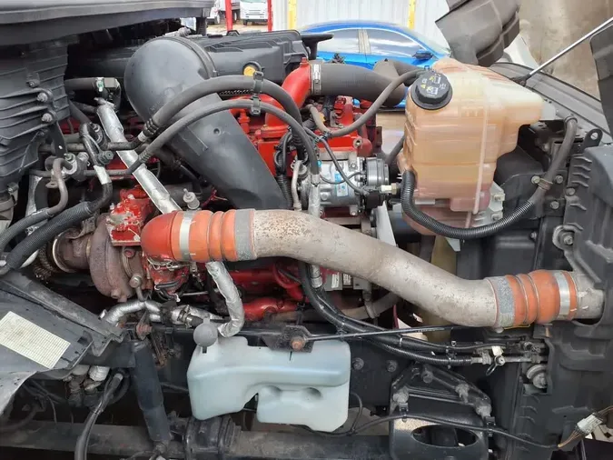 2019 NAVISTAR INTERNATIONAL LT625 SLPR CAB