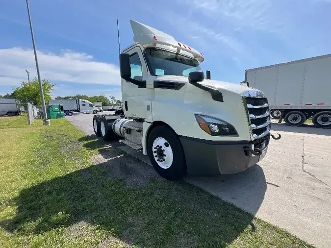 2018 Freightliner T12664STa23576a9f08b315ab8853008c52900ce