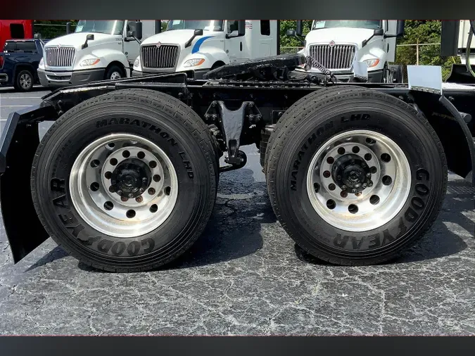 2022 INT LT625 6x4