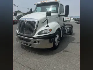 2019 NAVISTAR INTERNATIONAL RH613 DAYCAB S/A
