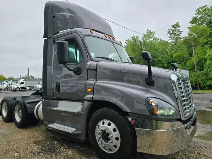 2018 FREIGHTLINER/MERCEDES CASCADIA 125