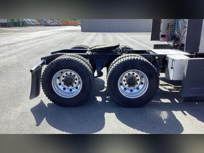 2024 Freightliner Cascadia 126