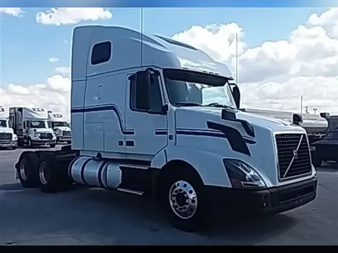 2017 VOLVO VNL64T670