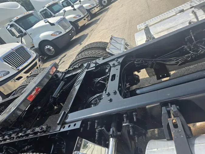 2022 International LT625a23fdfc59a93f11b77b22939618c83f5