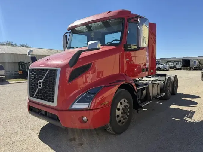 2023 VOLVO VNR64T300a248b5672eebc0c201bfbe0afb8ec315