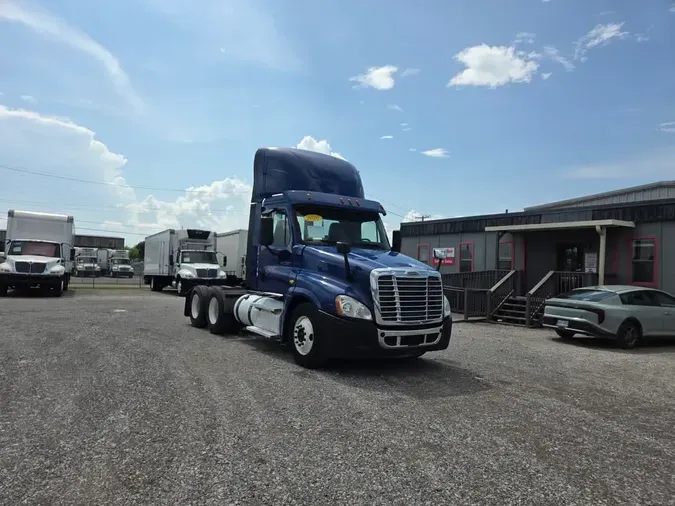 2020 FREIGHTLINER/MERCEDES CASCADIA 125a24a6323062abf9712a75ff47ea38920