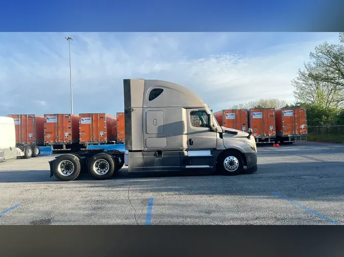 2021 Freightliner Cascadia