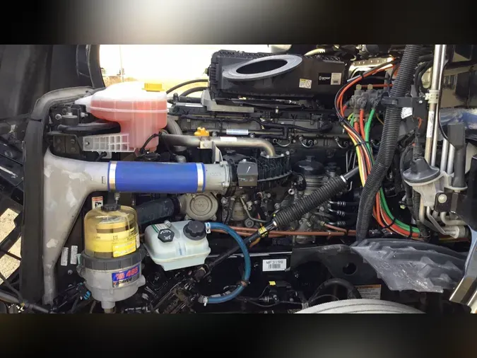 2021 Freightliner Cascadia 126a250f36e891039d0621dcab993c4c3c6