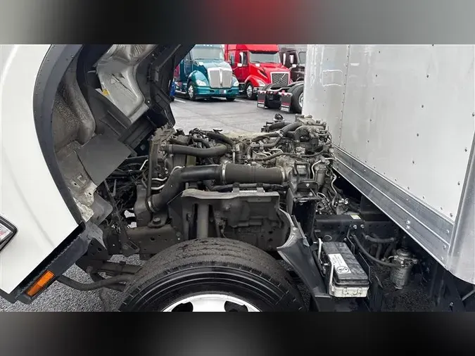 2022 ISUZU NPR-XD
