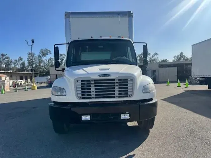 2019 Freightliner Business Class M2 106