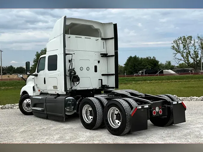 2022 INT LT625 6x4