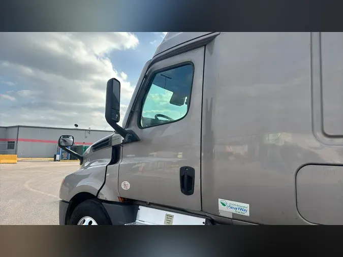 2021 Freightliner Cascadia