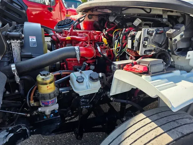 2020 FREIGHTLINER M2 106