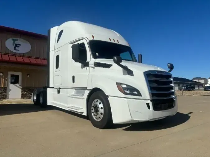 2019 Freightliner New Cascadia 126a260d90c0f357b403f4d52d8f65a3bcd