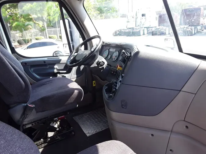 2018 FREIGHTLINER/MERCEDES CASCADIA 125