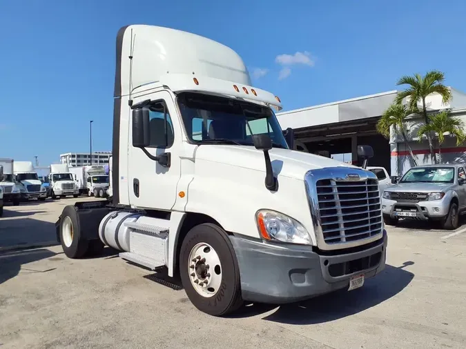 2019 FREIGHTLINER/MERCEDES CASCADIA 125a26a411d7b4492620a1af873d0956461