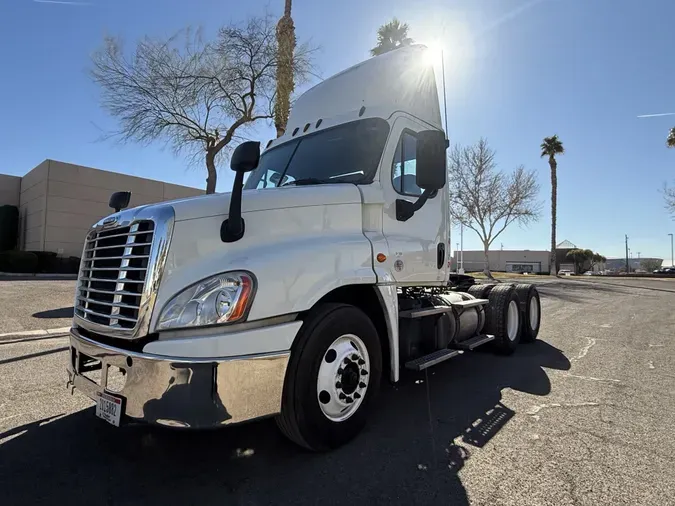 2019 FREIGHTLINER/MERCEDES CASCADIA 125