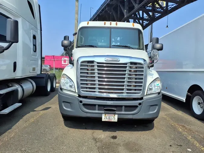 2015 FREIGHTLINER CASCADIA 125