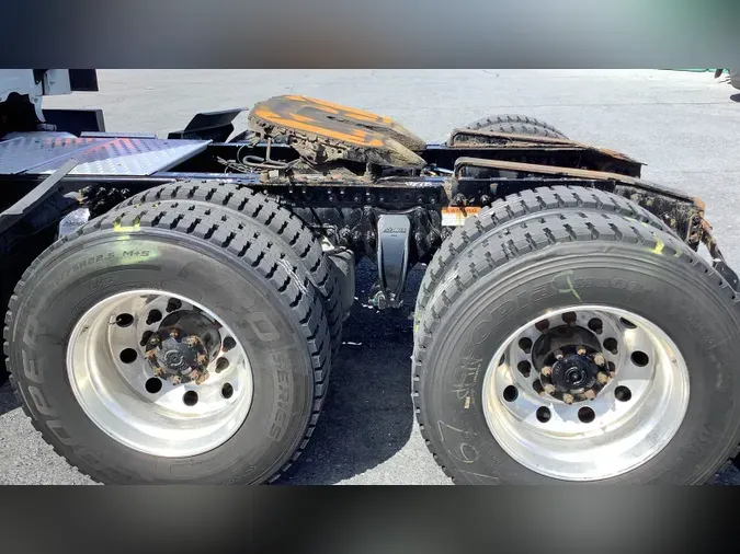 2021 Freightliner Cascadia 126