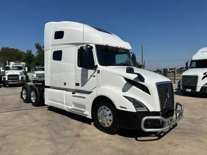 2019 VOLVO VNL64T760